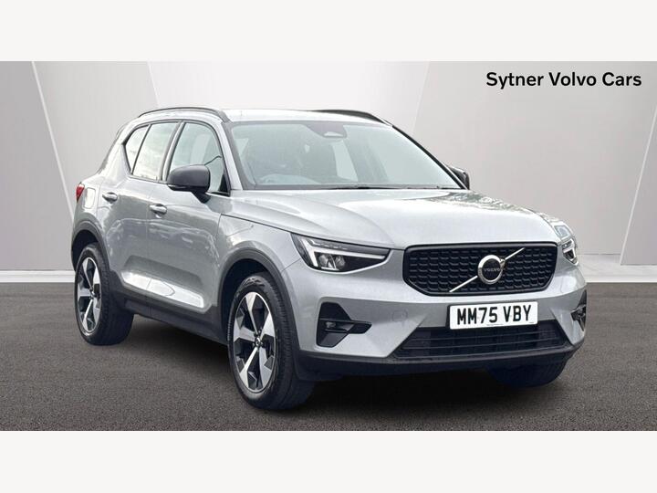 Volvo XC40 2.0 B4 MHEV Plus Dark DCT Auto Euro 6 (s/s) 5dr