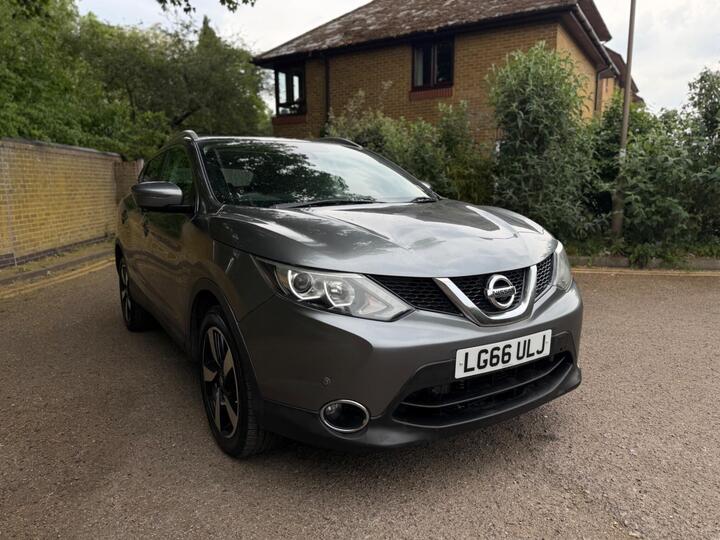 Nissan Qashqai 1.2 DIG-T N-Connecta XTRON 2WD Euro 6 (s/s) 5dr