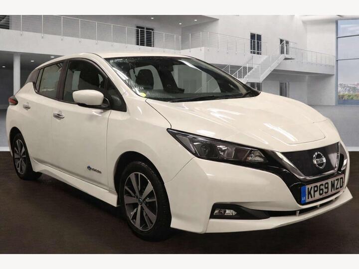 Nissan LEAF 40kWh Acenta Auto 5dr