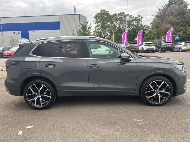 Volkswagen Tiguan 1.5 ETSI MHEV Elegance DSG Euro 6 (s/s) 5dr