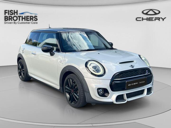 MINI Hatch 2.0 Cooper S Sport Steptronic Euro 6 (s/s) 3dr