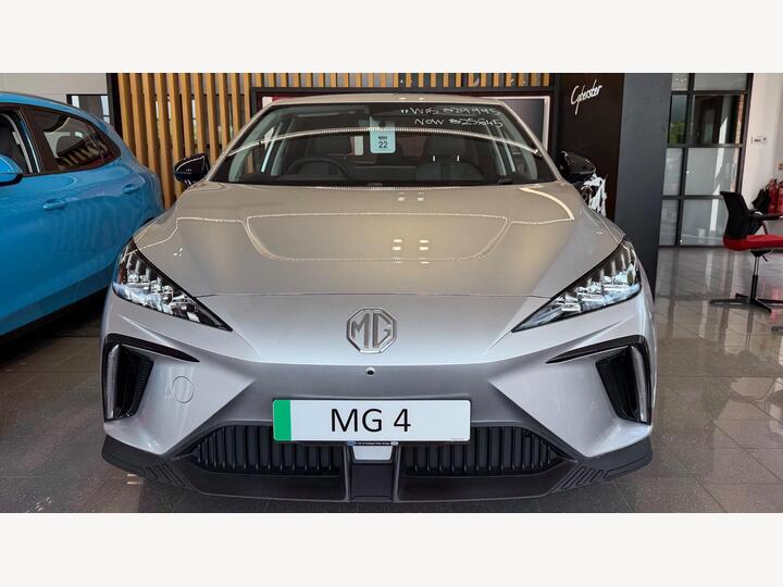 MG MG4 64kWh Premium Long Range Auto 5dr