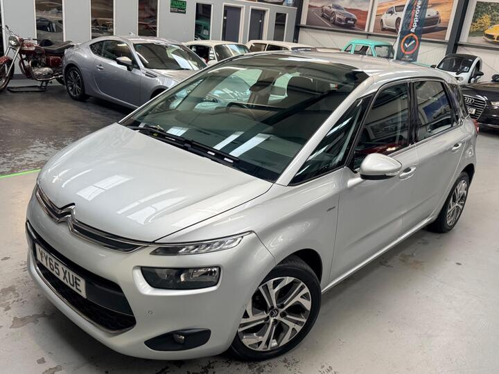 Citroen C4 Picasso 1.6 BlueHDi Exclusive Euro 6 (s/s) 5dr Citroen C4 Picasso 1.6 BlueHDi Exclusive Euro 6 (s/s) 5dr