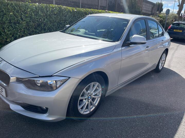 BMW 3 Series 2.0 320d ED EfficientDynamics Business Auto Euro 5 (s/s) 4dr BMW 3 Series 2.0 320d ED EfficientDynamics Business Auto Euro 5 (s/s) 4dr