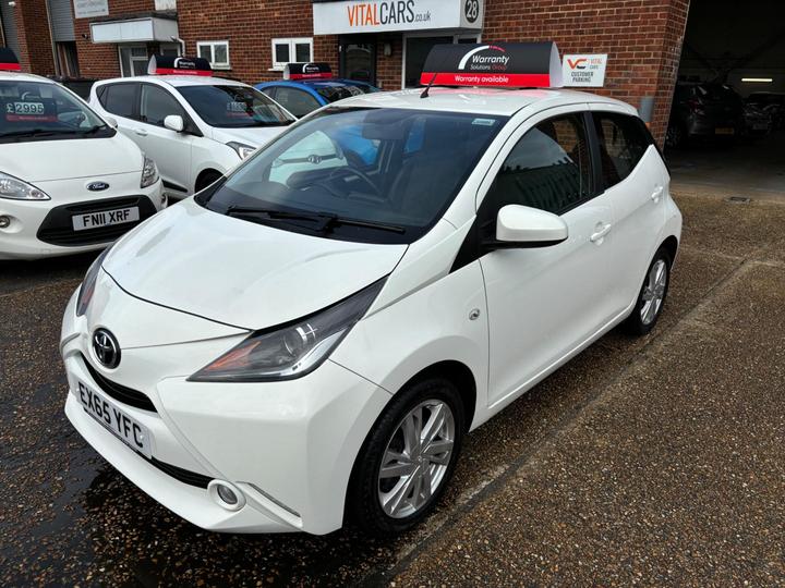 Toyota AYGO 1.0 VVT-i X-pression X-wave Euro 5 5dr Euro 5