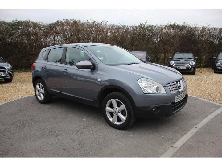 Nissan Qashqai Qashqai  Hatchback 1.6 Manual Petrol