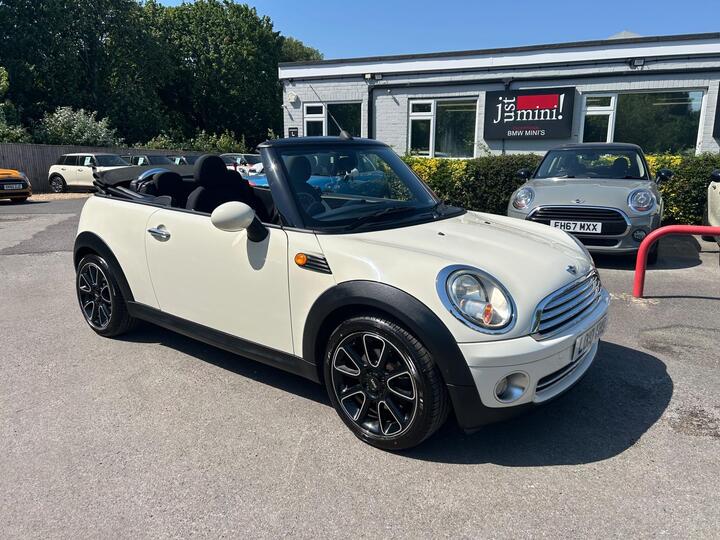MINI Convertible 1.6 Cooper Euro 5 2dr