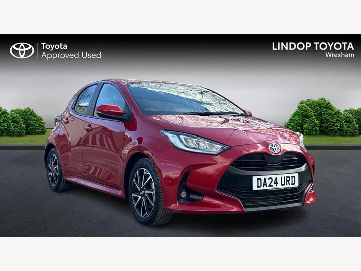 Toyota Yaris 1.5 VVT-h Design E-CVT Euro 6 (s/s) 5dr