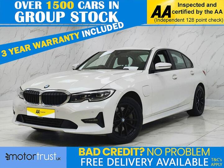 BMW 3 SERIES 2.0 330e 12kWh SE Pro Auto Euro 6 (s/s) 4dr BMW 3 SERIES 2.0 330e 12kWh SE Pro Auto Euro 6 (s/s) 4dr