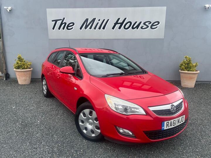 Vauxhall ASTRA 1.4 16V Exclusiv Sports Tourer Euro 5 5dr