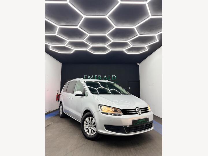 Volkswagen Sharan 2.0 TDI SE Nav DSG Euro 6 (s/s) 5dr