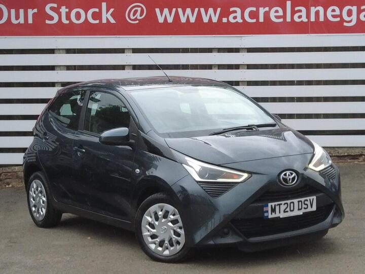 Toyota AYGO 1.0 VVT-i X-play Euro 6 5dr Toyota AYGO 1.0 VVT-i X-play Euro 6 5dr