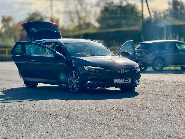 Vauxhall INSIGNIA 2.0 Turbo D BlueInjection Elite Nav Sports Tourer Auto Euro 6 (s/s) 5dr Vauxhall INSIGNIA 2.0 Turbo D BlueInjection Elite Nav Sports Tourer Auto Euro 6 (s/s) 5dr