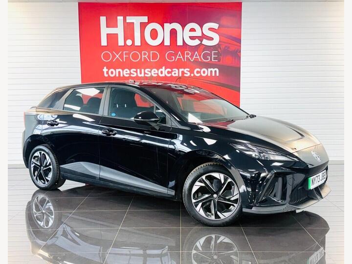 MG MG4 64kWh SE Long Range Auto 5dr