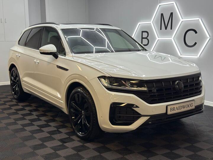 Volkswagen TOUAREG 3.0 TDI V6 R-Line Tech Plus Tiptronic 4Motion Euro 6 (s/s) 5dr