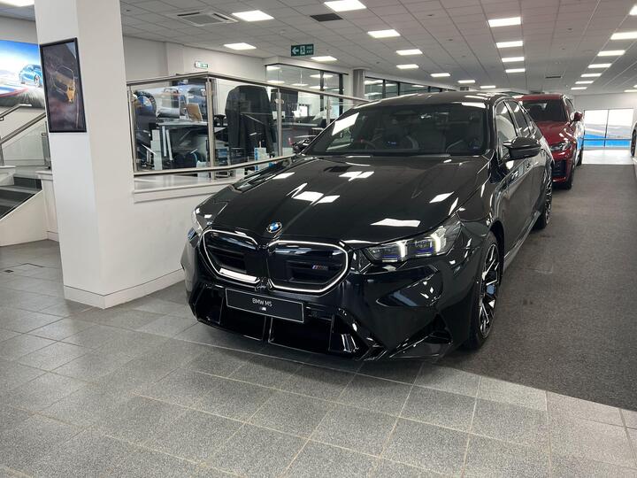 BMW M5 4.4 22.1kWh Steptronic XDrive Euro 6 (s/s) 4dr