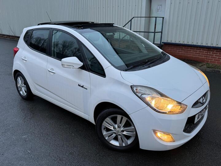 Hyundai Ix20 1.6 CRDi Style Euro 5 (s/s) 5dr Hyundai Ix20 1.6 CRDi Style Euro 5 (s/s) 5dr