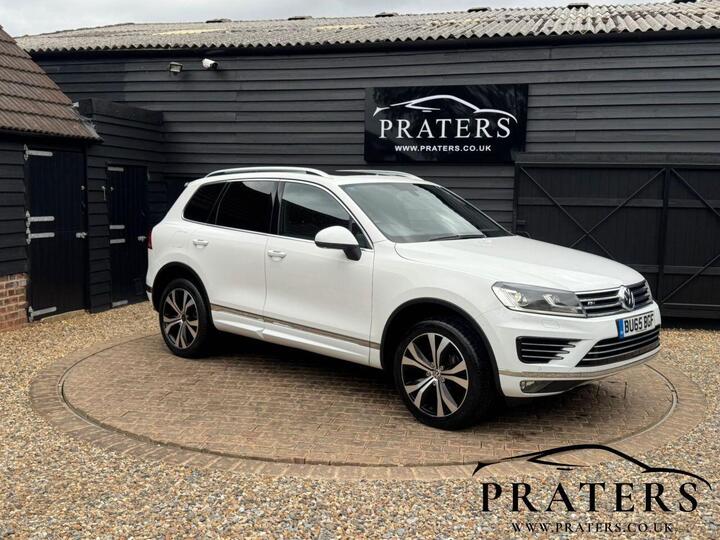 Volkswagen TOUAREG 3.0 TDI V6 BlueMotion Tech R-Line Tiptronic 4WD Euro 6 (s/s) 5dr