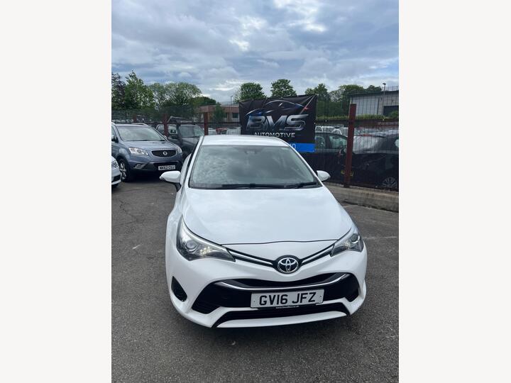 Toyota Avensis 1.6 D-4D Active Euro 6 (s/s) 4dr Toyota Avensis 1.6 D-4D Active Euro 6 (s/s) 4dr