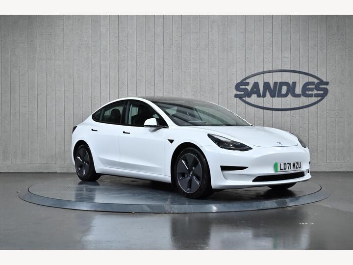 Tesla Model 3 Standard Range Plus Auto RWD 4dr