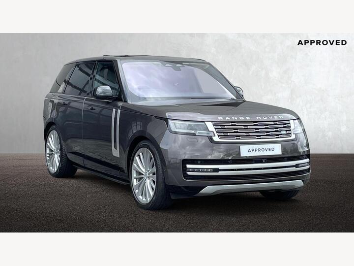 Land Rover Range Rover 4.4 P530 V8 First Edition Auto 4WD Euro 6 (s/s) 5dr Land Rover Range Rover 4.4 P530 V8 First Edition Auto 4WD Euro 6 (s/s) 5dr