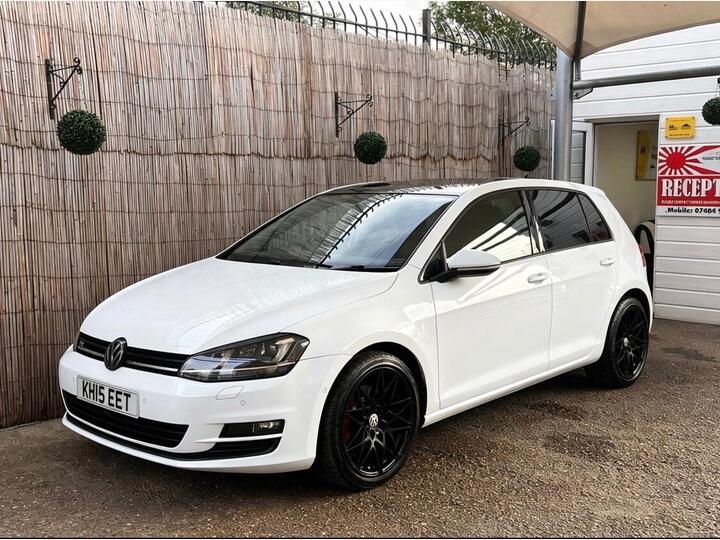 Volkswagen Golf 1.4 TSI-R Body Styling-Leather-Sunroof