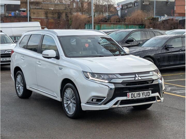 Mitsubishi Outlander 2.4h TwinMotor 13.8kWh 4h CVT 4WD Euro 6 (s/s) 5dr