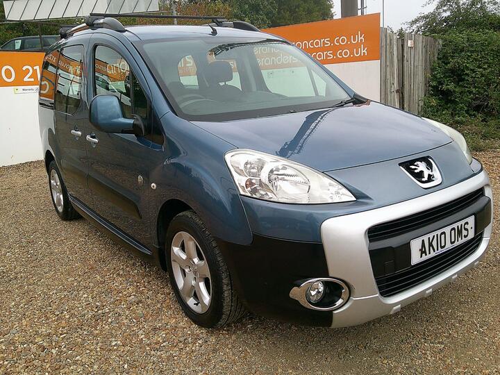 Peugeot Partner Tepee 1.6 HDi FAP Tepee Outdoor 5dr Peugeot Partner Tepee 1.6 HDi FAP Tepee Outdoor 5dr