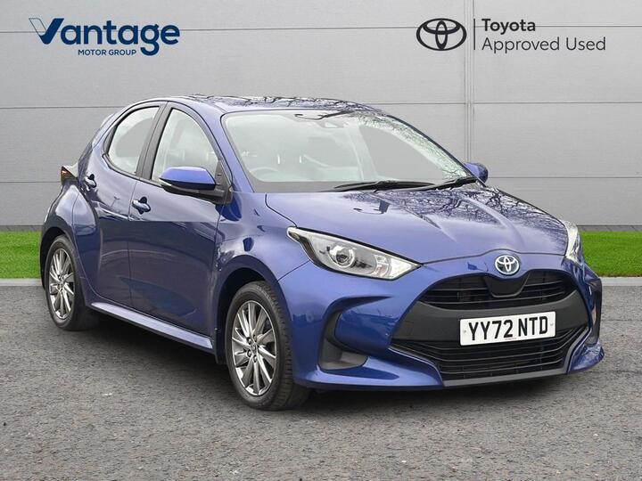 Toyota Yaris 1.5 VVT-h Icon E-CVT Euro 6 (s/s) 5dr Toyota Yaris 1.5 VVT-h Icon E-CVT Euro 6 (s/s) 5dr