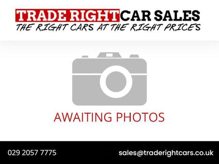 Renault CLIO 0.9 TCe Play Euro 6 (s/s) 5dr