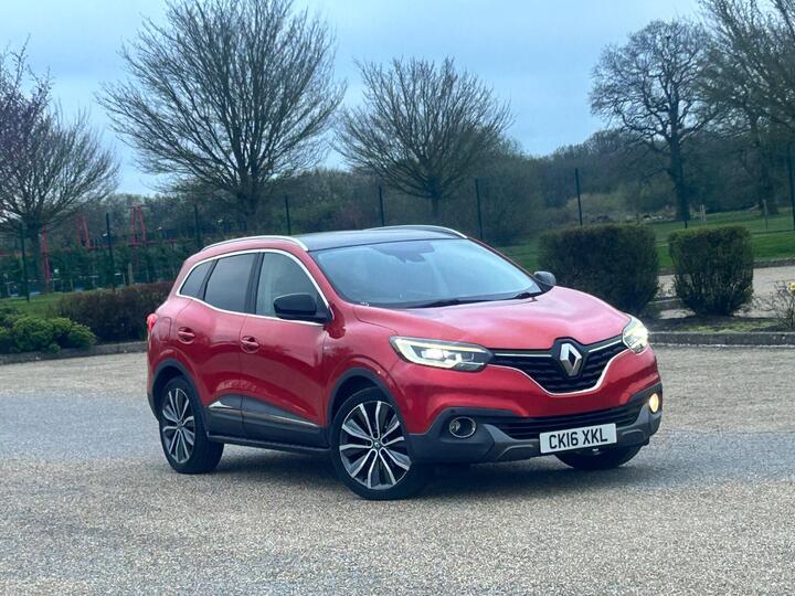 Renault Kadjar 1.2 TCe Signature Nav Euro 6 (s/s) 5dr Renault Kadjar 1.2 TCe Signature Nav Euro 6 (s/s) 5dr