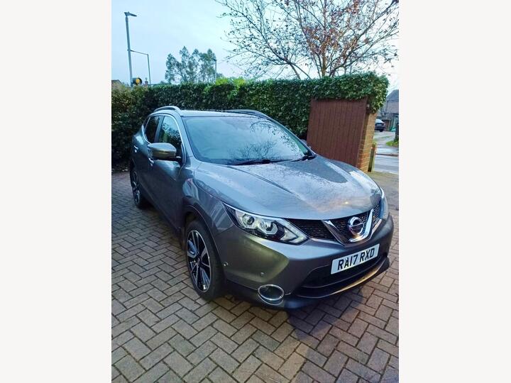 Nissan QASHQAI 1.6 DIG-T Tekna 2WD Euro 6 (s/s) 5dr