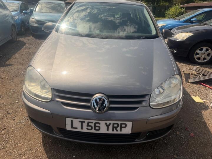 Volkswagen Golf 1.6 FSI S 5dr