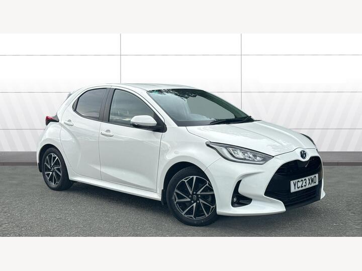 Toyota Yaris 1.5 VVT-h Design E-CVT Euro 6 (s/s) 5dr