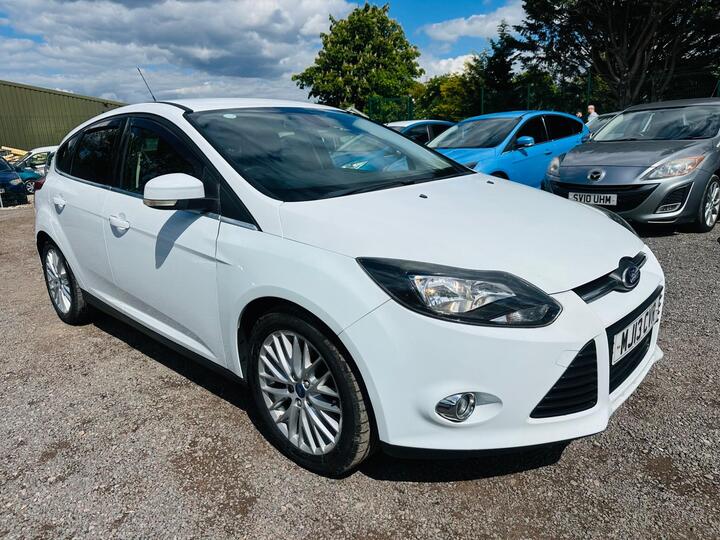 Ford Focus 1.0T EcoBoost Zetec Euro 5 (s/s) 5dr