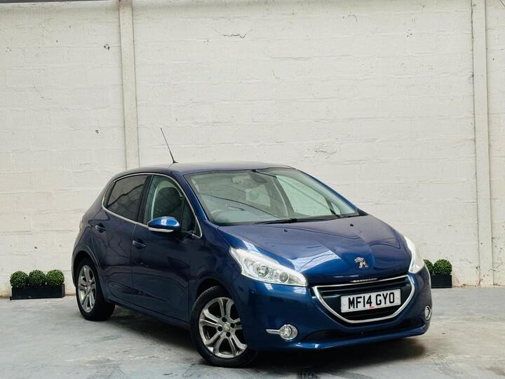 Peugeot 208 1.2 VTi Allure Euro 5 5dr