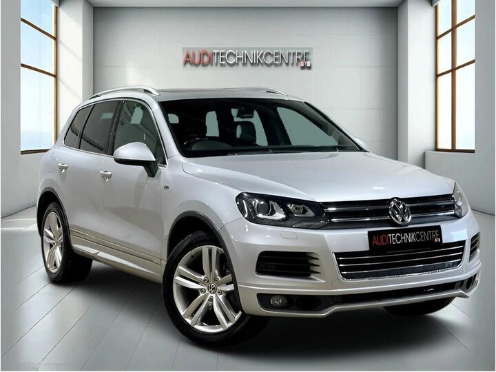 Volkswagen Touareg 3.0 TDI V6 BlueMotion Tech R-Line Tiptronic 4WD Euro 5 (s/s) 5dr