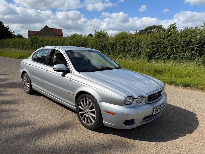 Jaguar X-Type 2.2D DPF SE 4dr