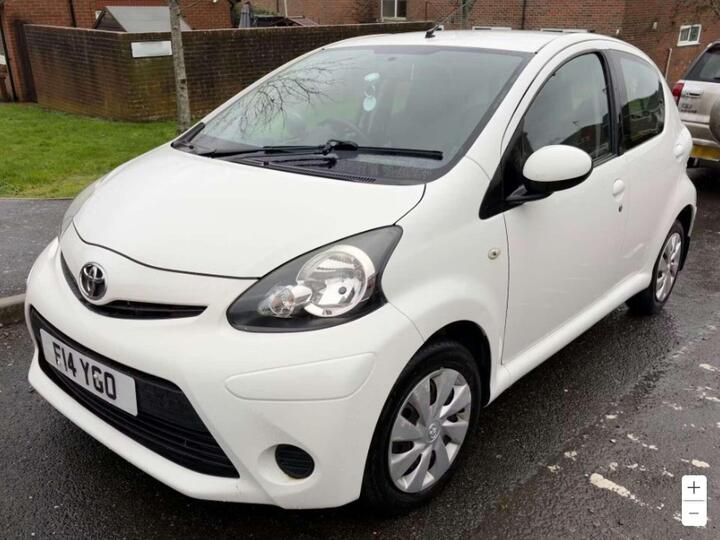 Toyota AYGO 1.0 VVT-i Move Euro 5 5dr