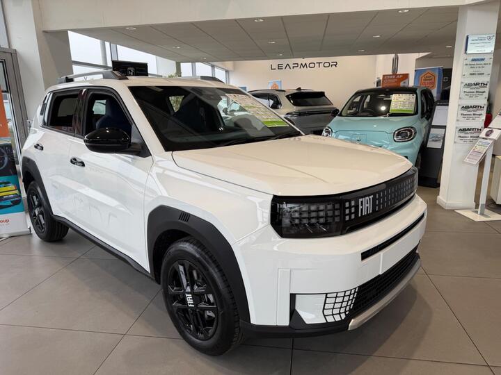 Fiat Grande Panda 1.2 MHEV Pop E-DCT Euro 6 (s/s) 5dr