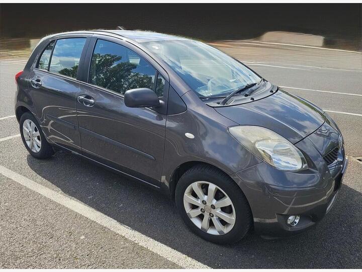 Toyota Yaris 1.33 Dual VVT-i T Spirit Euro 5 (s/s) 5dr