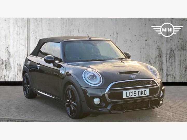 MINI Convertible 2.0 Cooper S Sport Steptronic Euro 6 (s/s) 2dr