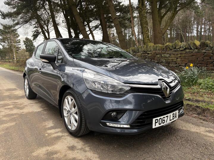 Renault Clio 1.5 DCi Play Euro 6 (s/s) 5dr Renault Clio 1.5 DCi Play Euro 6 (s/s) 5dr