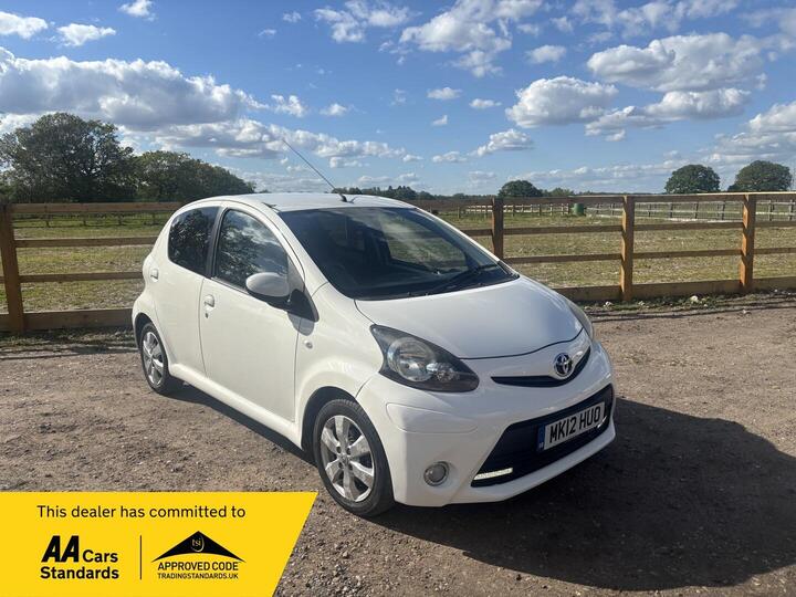 Toyota AYGO 1.0 VVT-i Fire Euro 5 5dr