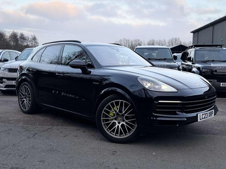Porsche CAYENNE 3.0 V6 E-Hybrid 17.9kWh Platinum Edition TiptronicS 4WD Euro 6 (s/s) 5dr (3.6kW Charger)