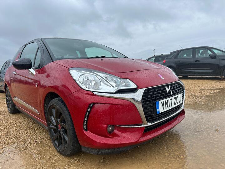 DS AUTOMOBILES DS 3 1.2 PureTech Performance Line Euro 6 (s/s) 3dr DS AUTOMOBILES DS 3 1.2 PureTech Performance Line Euro 6 (s/s) 3dr