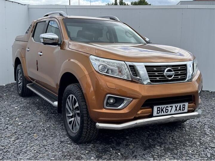 Nissan Navara 2.3 DCi Tekna Auto 4WD Euro 6 4dr Nissan Navara 2.3 DCi Tekna Auto 4WD Euro 6 4dr