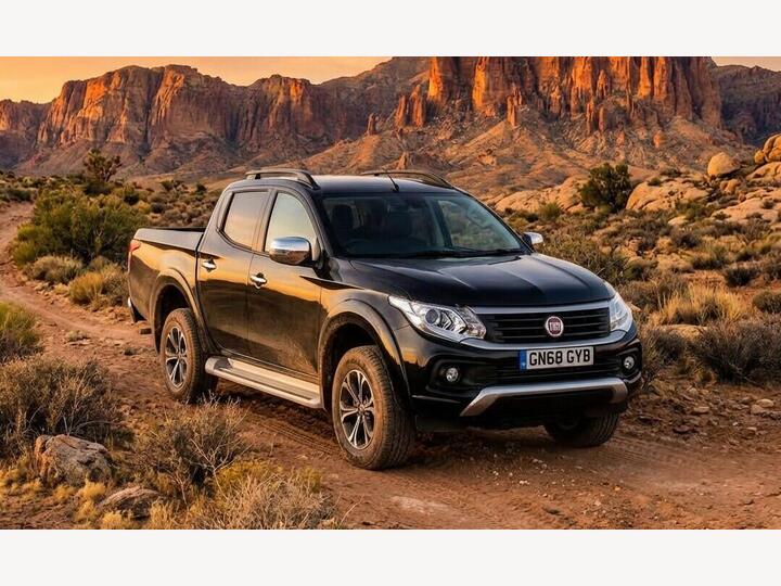 Fiat FULLBACK 2.4D LX 4WD Euro 6 4dr (Euro 6) Fiat FULLBACK 2.4D LX 4WD Euro 6 4dr (Euro 6)