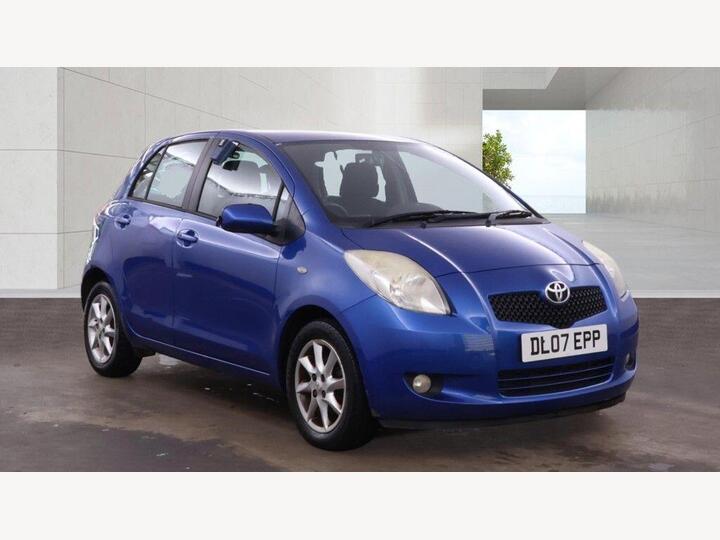 Toyota Yaris 1.3 VVT-i SR 5dr