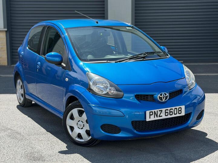 Toyota AYGO 1.0 VVT-i Blue Euro 5 5dr